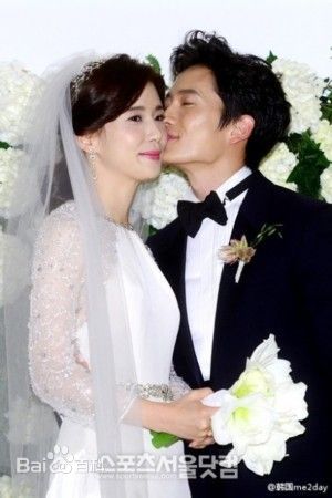 http://www.newswatch247.com/pics/star/pic/e4de87d1f1a14342c7b6c42f50b4c426.jpg
