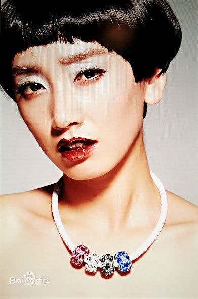 http://www.newswatch247.com/pics/star/pic/e51efe886d3da81b36e69a53ae7d4b3e.jpg
