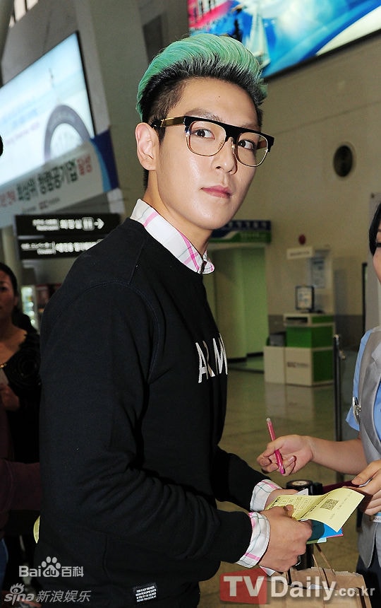 http://www.newswatch247.com/pics/star/pic/e57431b2a0ee9b77bd7bce329e982619.jpg