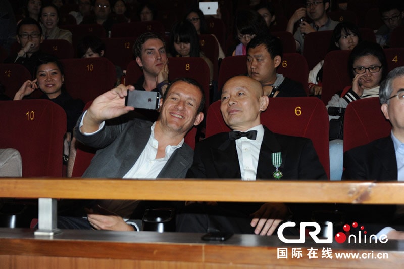 http://www.newswatch247.com/pics/star/pic/e583641add4d7f8353576c09a81cdd62.jpg
