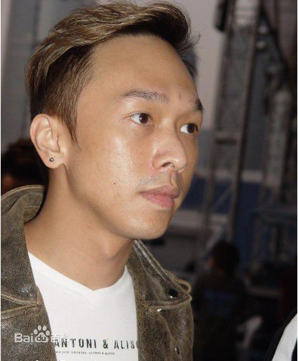 http://www.newswatch247.com/pics/star/pic/e6b2d2fd0179e25a29375d3644914c57.jpg