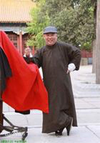 http://www.newswatch247.com/pics/star/pic/e6e459e0242ef6129baa416720ae477f.jpg