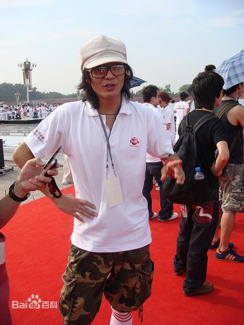 http://www.newswatch247.com/pics/star/pic/e83efb05bf7eab74917ee150330818c3.jpg