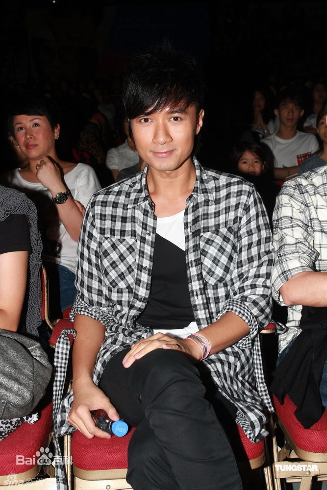 http://www.newswatch247.com/pics/star/pic/e85d70bcf46bc6293d4d5ca76ebc7fa2.jpg
