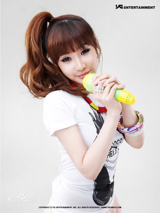 http://www.newswatch247.com/pics/star/pic/e87e23497f49524c7618ff5e6d71980f.jpg