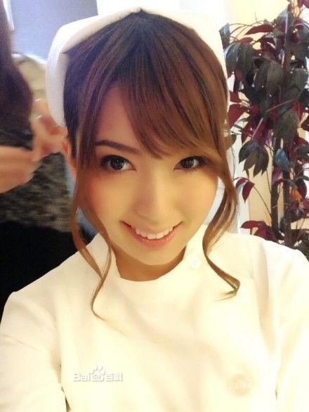 http://www.newswatch247.com/pics/star/pic/e9376849a5e6dfa01be5668b17e8cf2f.jpg