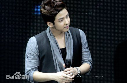 http://www.newswatch247.com/pics/star/pic/e99ad0c11d632d1eaf9605dba8249af9.jpg