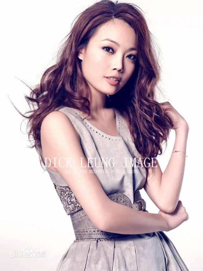 http://www.newswatch247.com/pics/star/pic/e9e1c9cd6f392b143ce1ef579eafdc3f.jpg