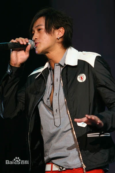 http://www.newswatch247.com/pics/star/pic/e9fecbaf58c76c17407c5fa479173935.jpg