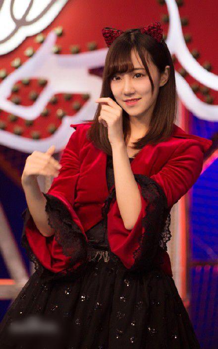 http://www.newswatch247.com/pics/star/pic/ea2d8afdc35f316e17cda98d40f1504a.jpg