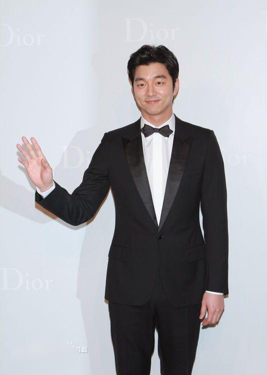 http://www.newswatch247.com/pics/star/pic/ec5b7a233d99c8b660355f8f988f60fd.jpg