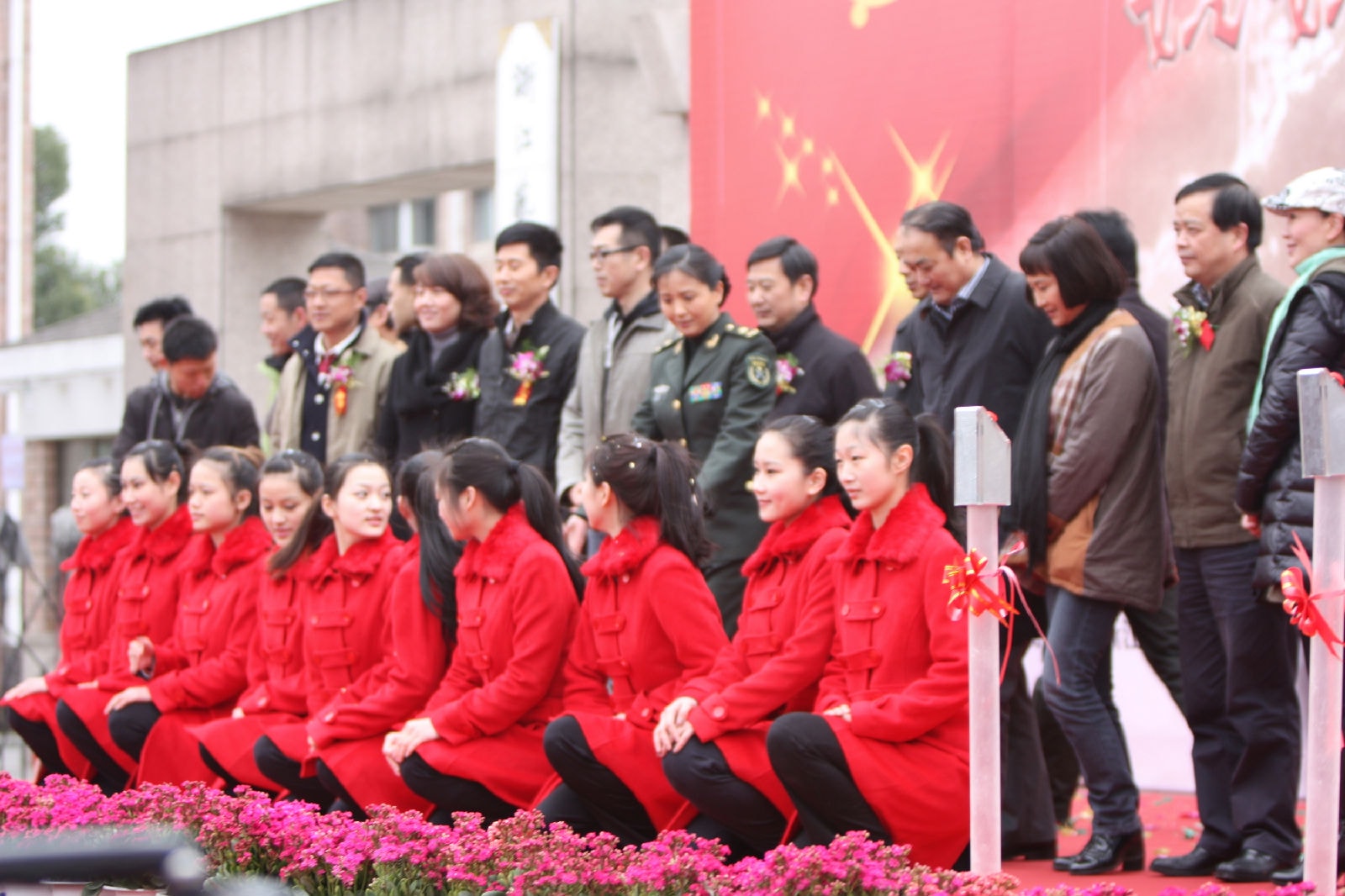 http://www.newswatch247.com/pics/star/pic/ec849a97daf877de97c2bfd9dfce9ca0.jpg