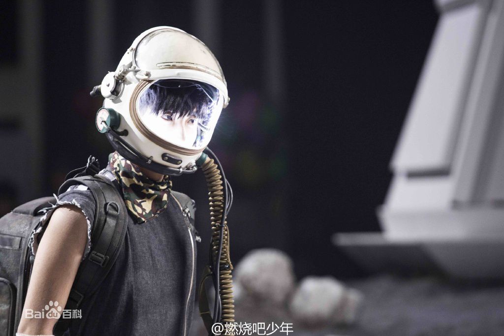 http://www.newswatch247.com/pics/star/pic/ed5a146a2728c379b7c3cff8c07d7906.jpg
