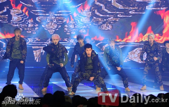 http://www.newswatch247.com/pics/star/pic/ee846ae5e01956a98d3cb8fdd2b9eadc.jpg