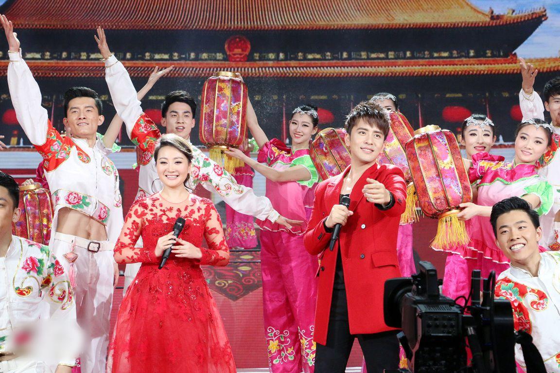 http://www.newswatch247.com/pics/star/pic/eef4f34864a639cd3e506cb709c64779.jpg
