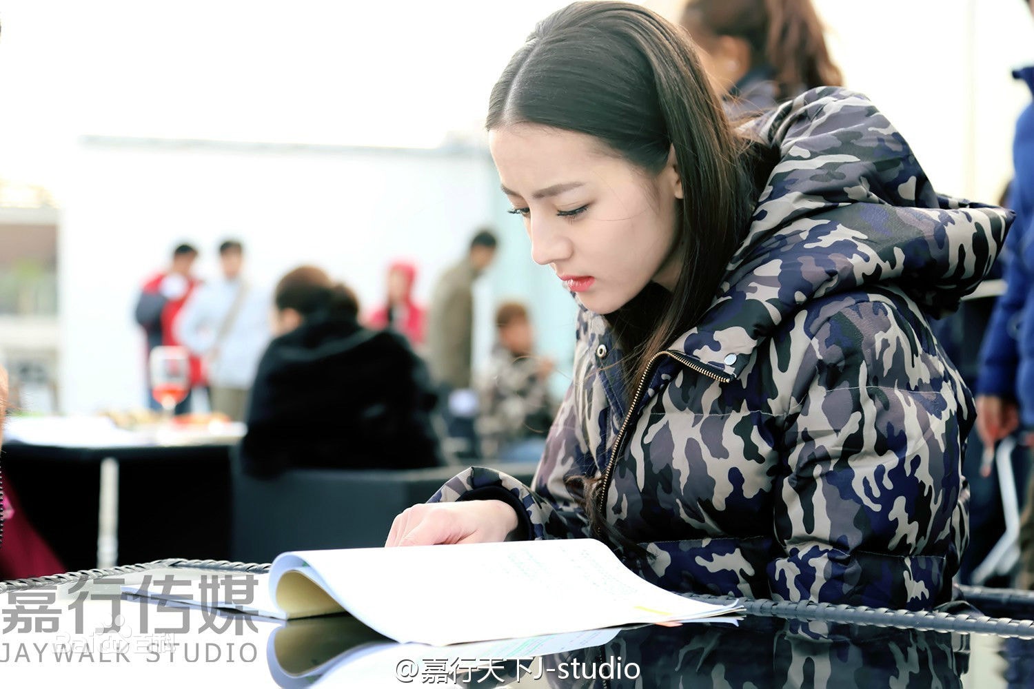 http://www.newswatch247.com/pics/star/pic/eef7bf250c1e6f8e4c7d6d8d96fb368b.jpg
