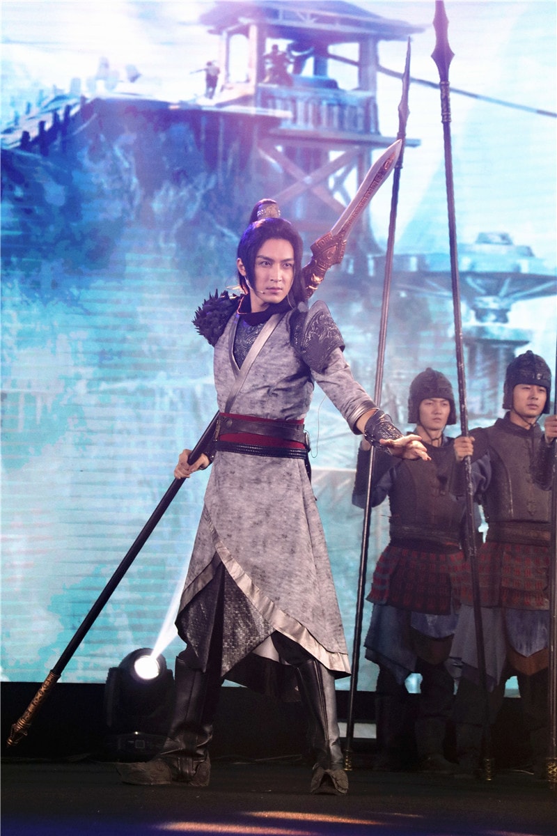 http://www.newswatch247.com/pics/star/pic/ef219c8739463c6415ac667dc8d06dad.jpg