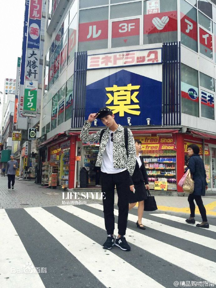 http://www.newswatch247.com/pics/star/pic/ef9fe92f10778e54721c9a475fe1cc4c.jpg