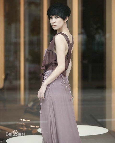http://www.newswatch247.com/pics/star/pic/f0570c1a5be92f8745c57c6f89a4a120.jpg