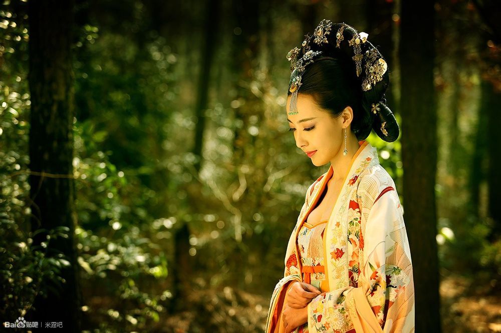 http://www.newswatch247.com/pics/star/pic/f084a2be7e703a6b5297714c3f479daa.jpg