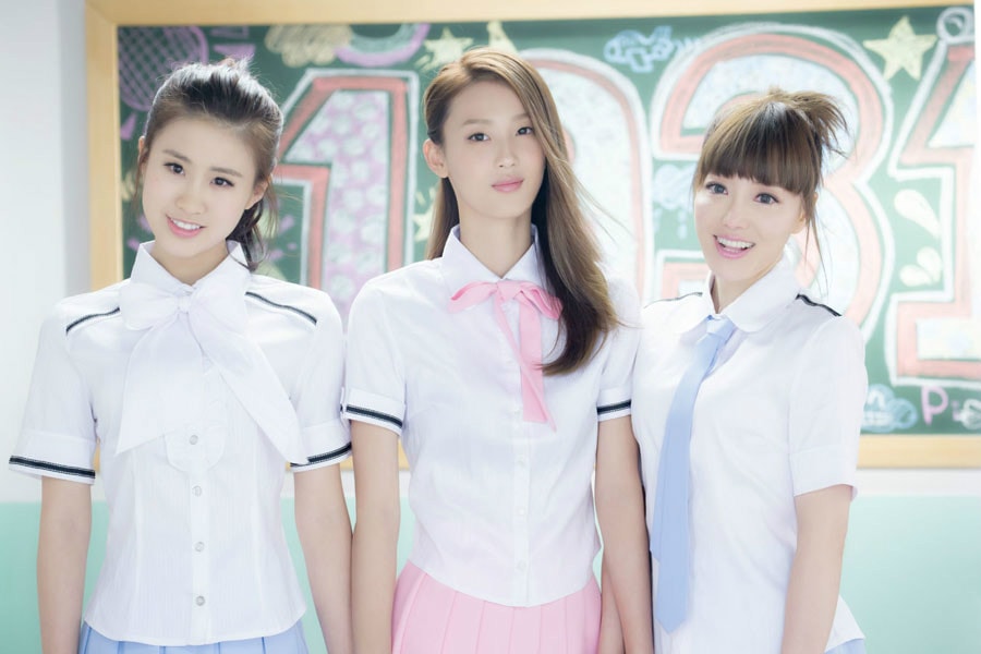 http://www.newswatch247.com/pics/star/pic/f0e28d888a3e346bec28d2e17d413421.jpg