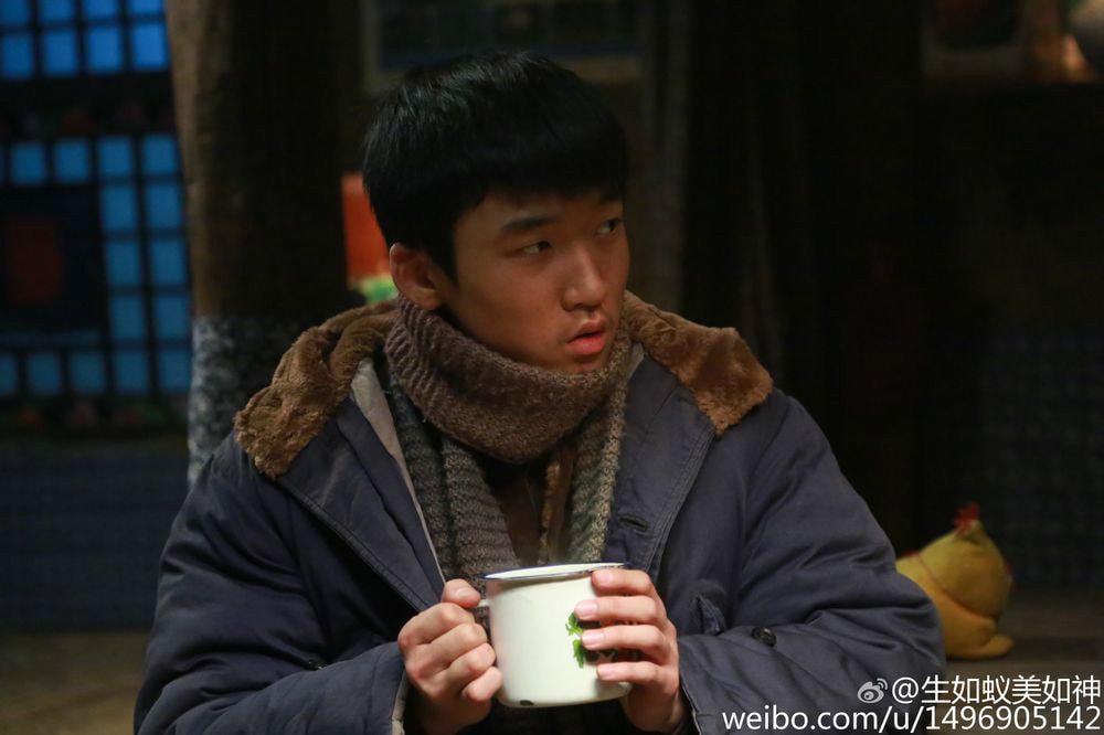 http://www.newswatch247.com/pics/star/pic/f14a/edf94a9fa468d66f8568f3ffd4a0.jpg