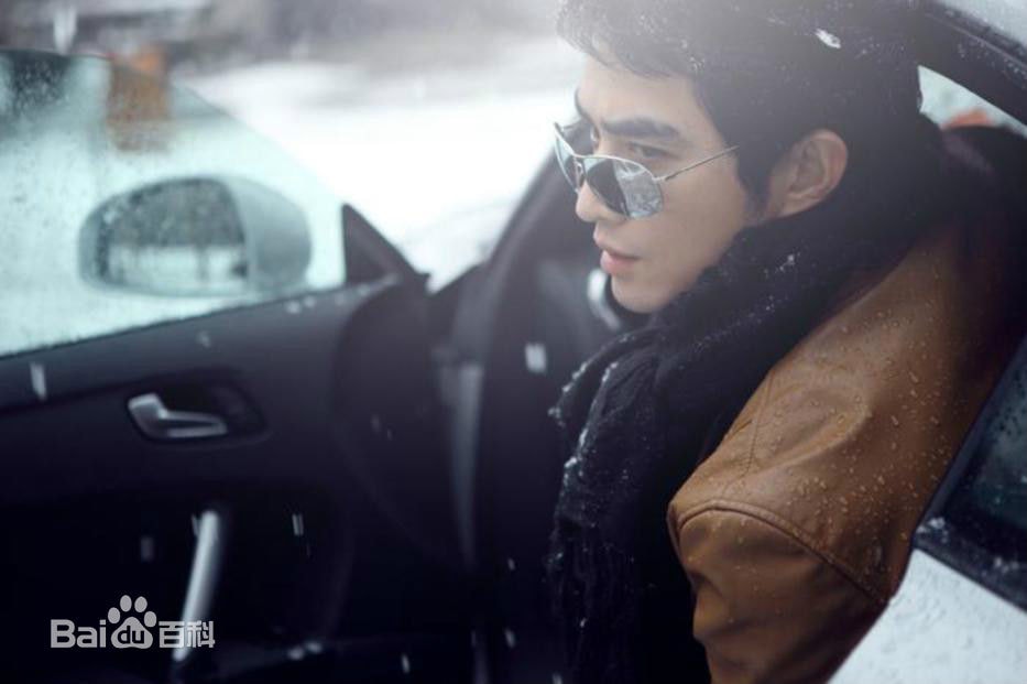 http://www.newswatch247.com/pics/star/pic/f161c031f6a9067a1c8f165deab65b45.jpg