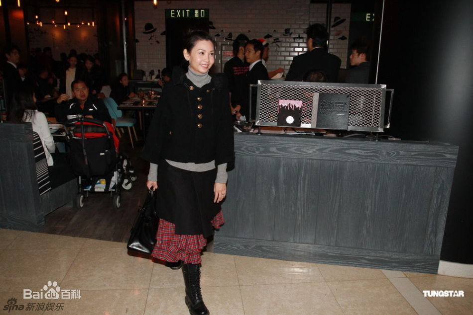 http://www.newswatch247.com/pics/star/pic/f1aa1b48b2f30c9f5dd59cb29ac92d10.jpg