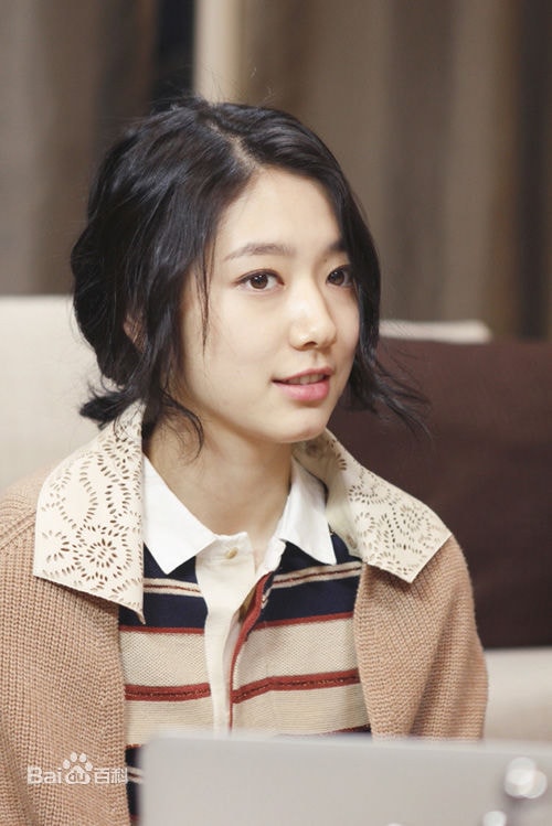http://www.newswatch247.com/pics/star/pic/f1af2227e6cb4ee694eb93cde09d620e.jpg