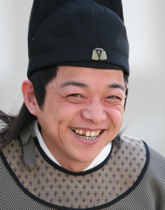 http://www.newswatch247.com/pics/star/pic/f1ff61c4c7dc9f9d685a9f3a9646d6ea.jpg