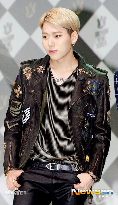 http://www.newswatch247.com/pics/star/pic/f24705f7554e37ddc0c63d7ebc56ff0c.jpg