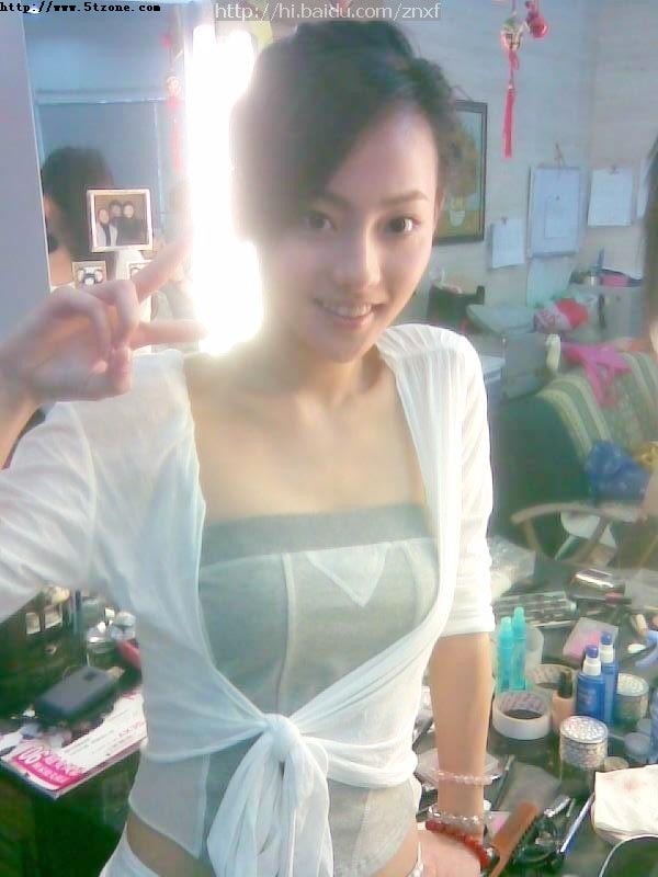 http://www.newswatch247.com/pics/star/pic/f2631cf40594383afc79109164f99987.jpg