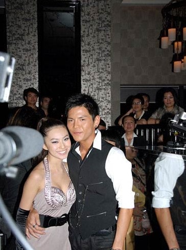 http://www.newswatch247.com/pics/star/pic/f3562d4201c85182a73f9408f8df3ec4.jpg