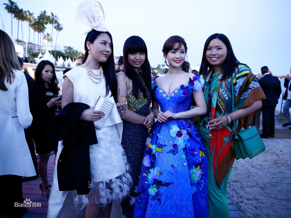 http://www.newswatch247.com/pics/star/pic/f37e932c4e3e8f084563ff6fc06edae6.jpg