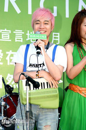 http://www.newswatch247.com/pics/star/pic/f3e6712e08ab806d5ab0b7a91ef7f1e5.jpg