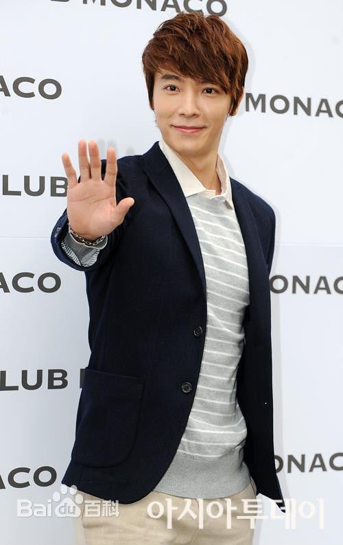 http://www.newswatch247.com/pics/star/pic/f448c1584d80ffc802decd99c562a5de.jpg