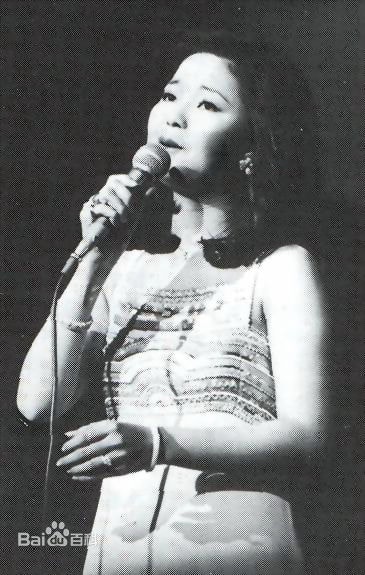 http://www.newswatch247.com/pics/star/pic/f4eca29de627667222e6ec4e9442b9f3.jpg
