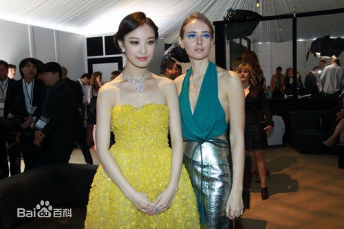 http://www.newswatch247.com/pics/star/pic/f527579b0a351c03e42fb6551cc90d4f.jpg