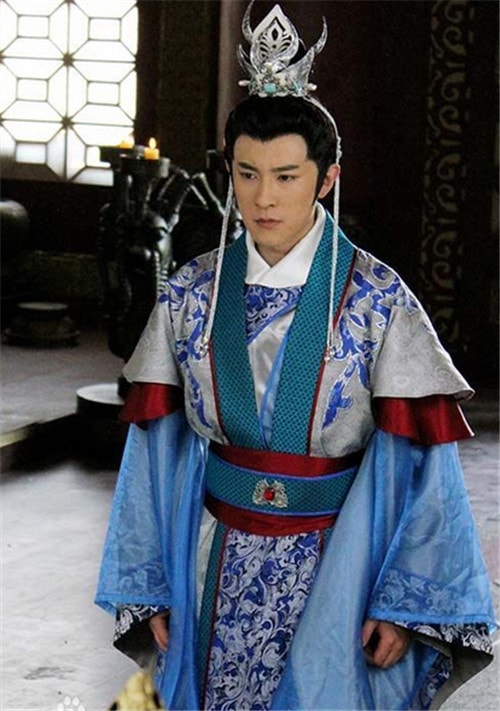 http://www.newswatch247.com/pics/star/pic/f5f2/81bff16c759ed2d6ea5fe3e004e6.jpg