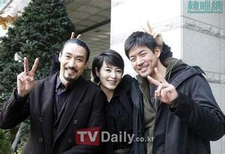http://www.newswatch247.com/pics/star/pic/f6152e61c4ca001afcbd7a270d20d560.jpg