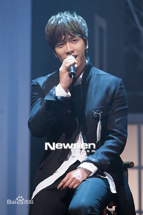 http://www.newswatch247.com/pics/star/pic/f61b72ae05ac2b8c972308d2d7d19363.jpg