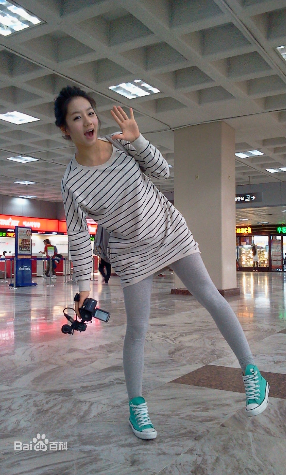 http://www.newswatch247.com/pics/star/pic/f645545686d874c0a05578803cf7e44b.jpg