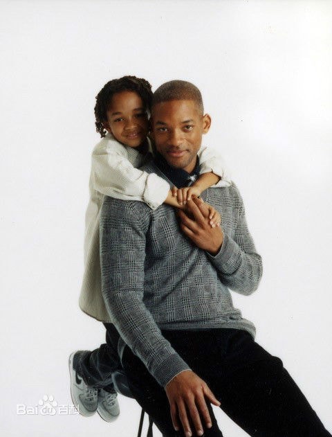 http://www.newswatch247.com/pics/star/pic/f6b0b4d179e8c685d2aaff082c29b417.jpg