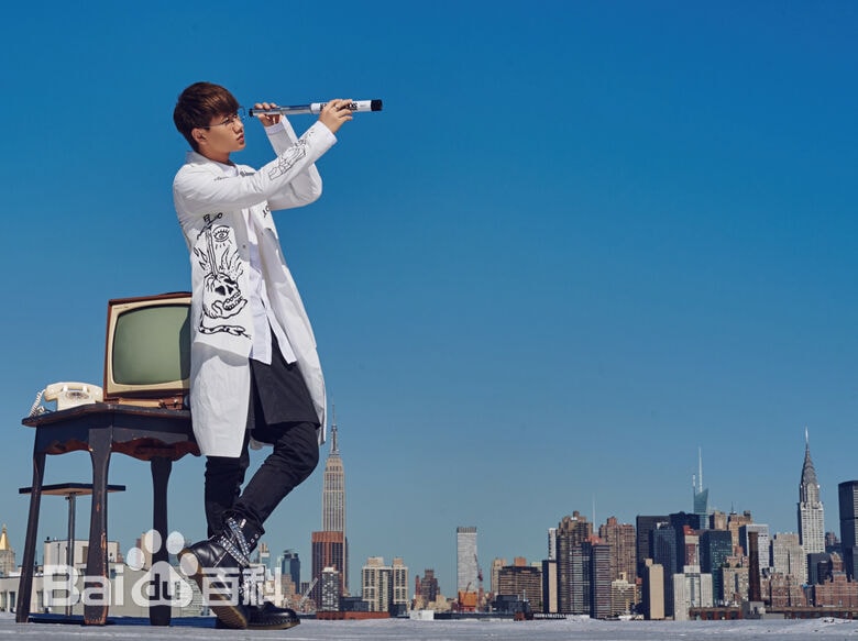 http://www.newswatch247.com/pics/star/pic/f6f1af44a3e6263e05d3a2a65347f7d8.jpg