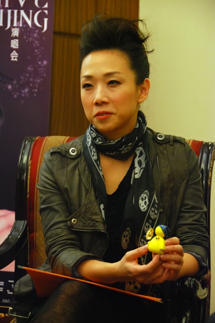http://www.newswatch247.com/pics/star/pic/f759da1387a4f7b6568c5a36988f4ace.jpg