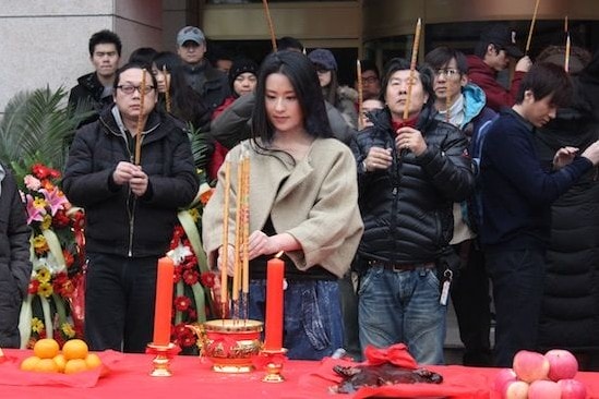 http://www.newswatch247.com/pics/star/pic/f77c3b139b51e3c040fefb7c7ee53d6f.jpg