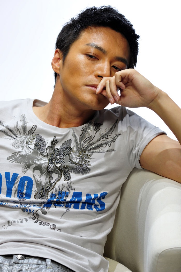http://www.newswatch247.com/pics/star/pic/f80cbcf834420588316d7ef76a2fdcc1.jpg