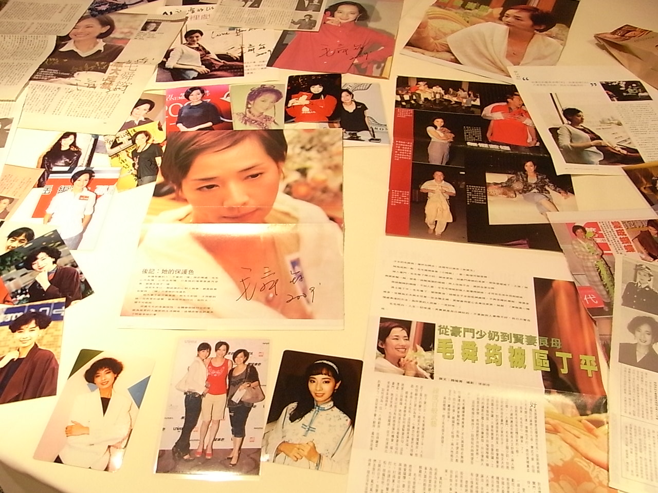 http://www.newswatch247.com/pics/star/pic/f916/fc182a6f4a7bfa6e9f8e34188217.jpg