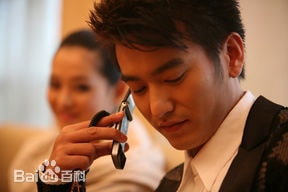 http://www.newswatch247.com/pics/star/pic/f985dc7953cb323c2251315882b344b0.jpg