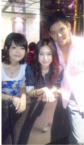 http://www.newswatch247.com/pics/star/pic/f9df4af5736c3ba2c47004b49f6e44e6.jpg